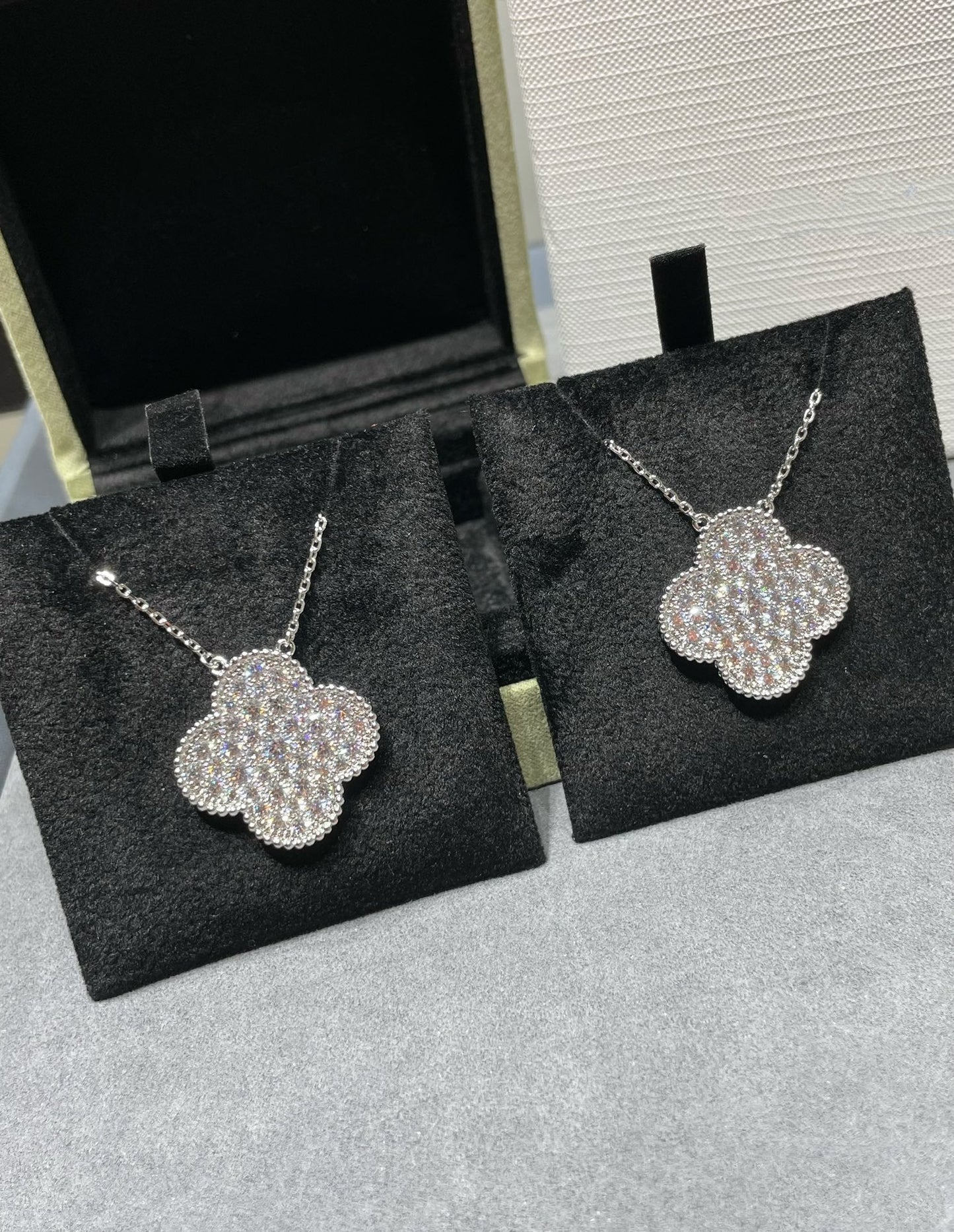 [Glimmer]クローバー 25MM ラージペンダント ダイヤモンドパヴェ シルバーネックレス