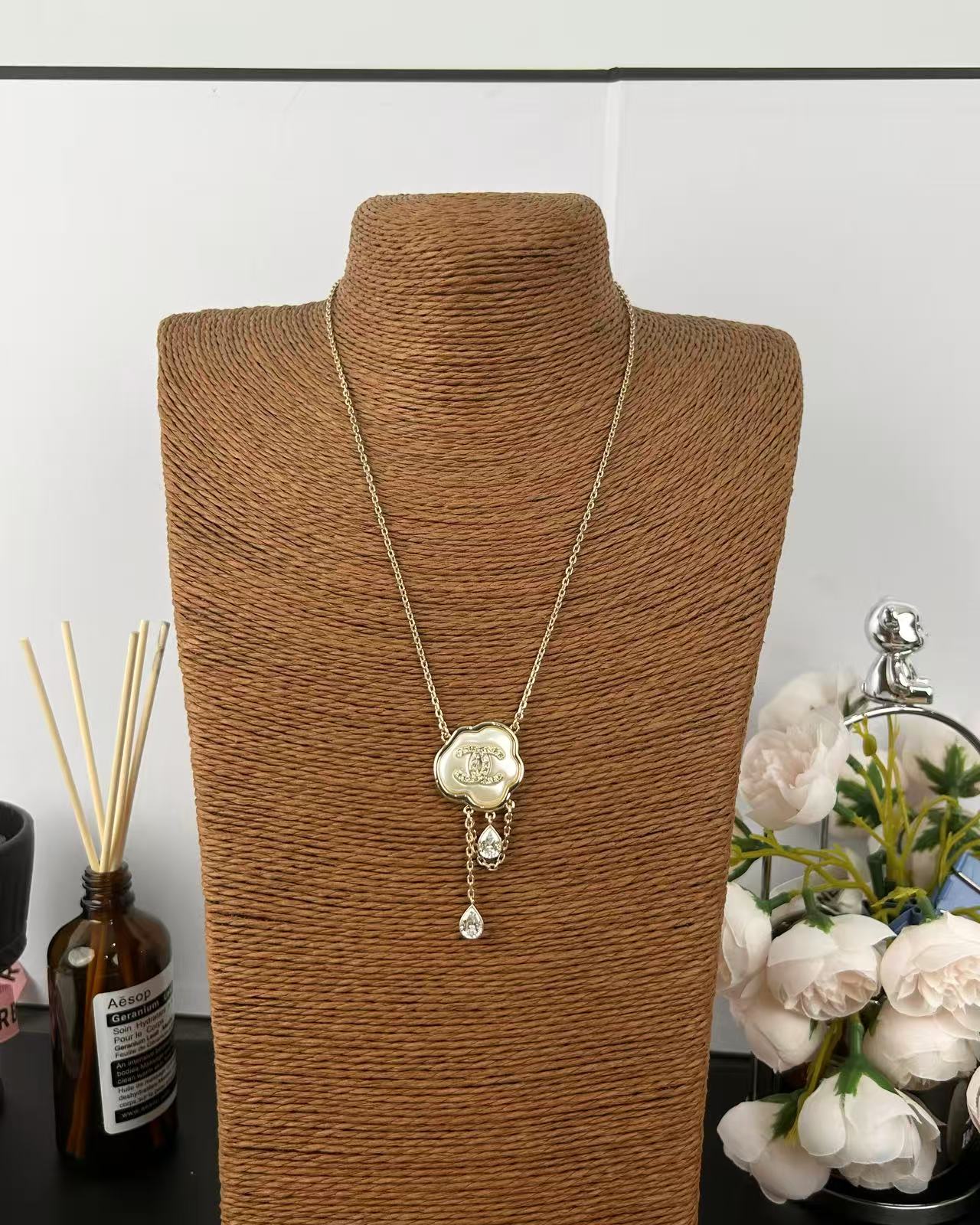 [Glimmer]Cloud Pearl Mother-of-Pearl Diamond Chain Pendant Necklace