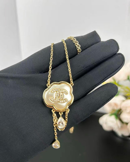 [Glimmer]Cloud Pearl Mother-of-Pearl Diamond Chain Pendant Necklace