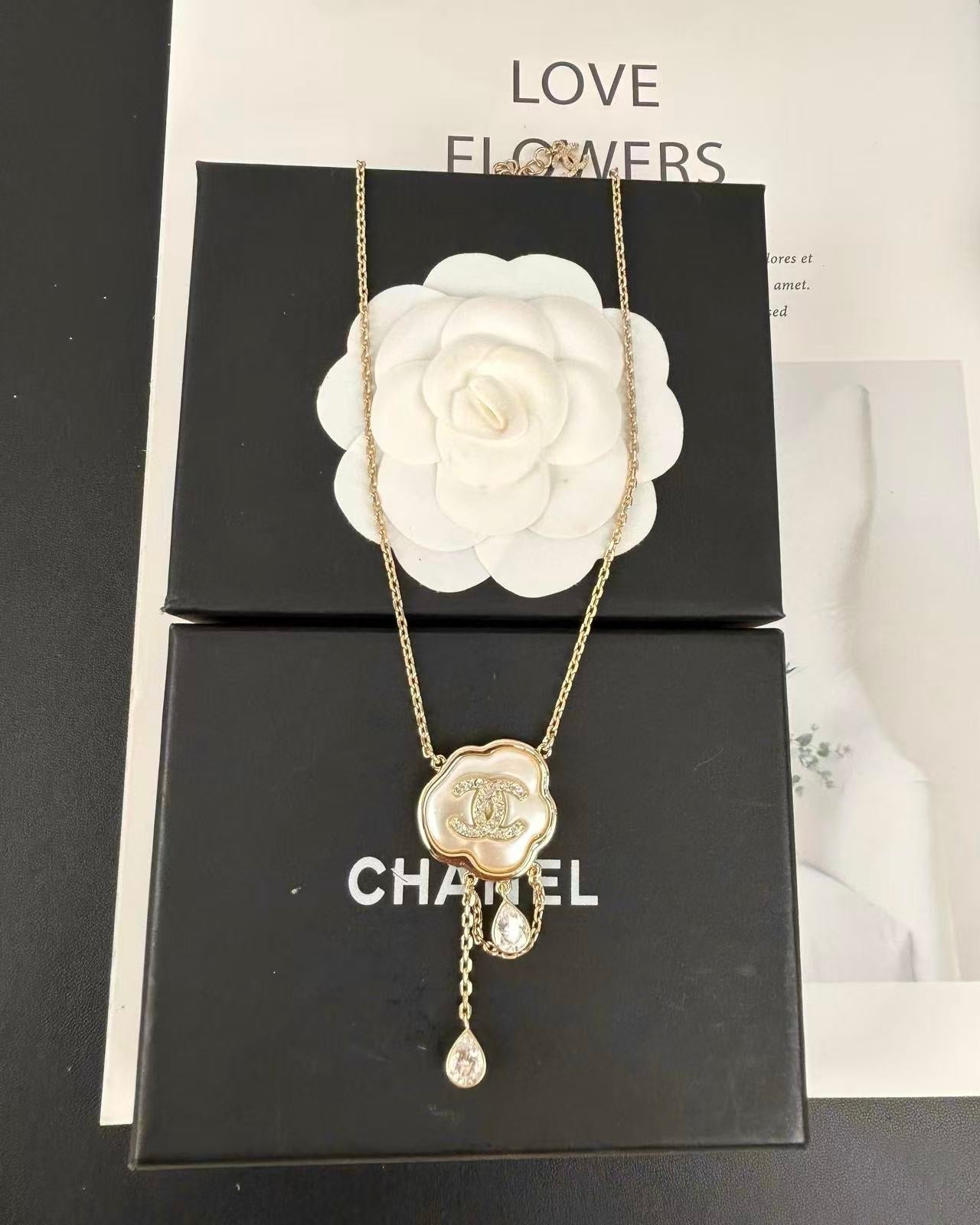 [Glimmer]Cloud Pearl Mother-of-Pearl Diamond Chain Pendant Necklace