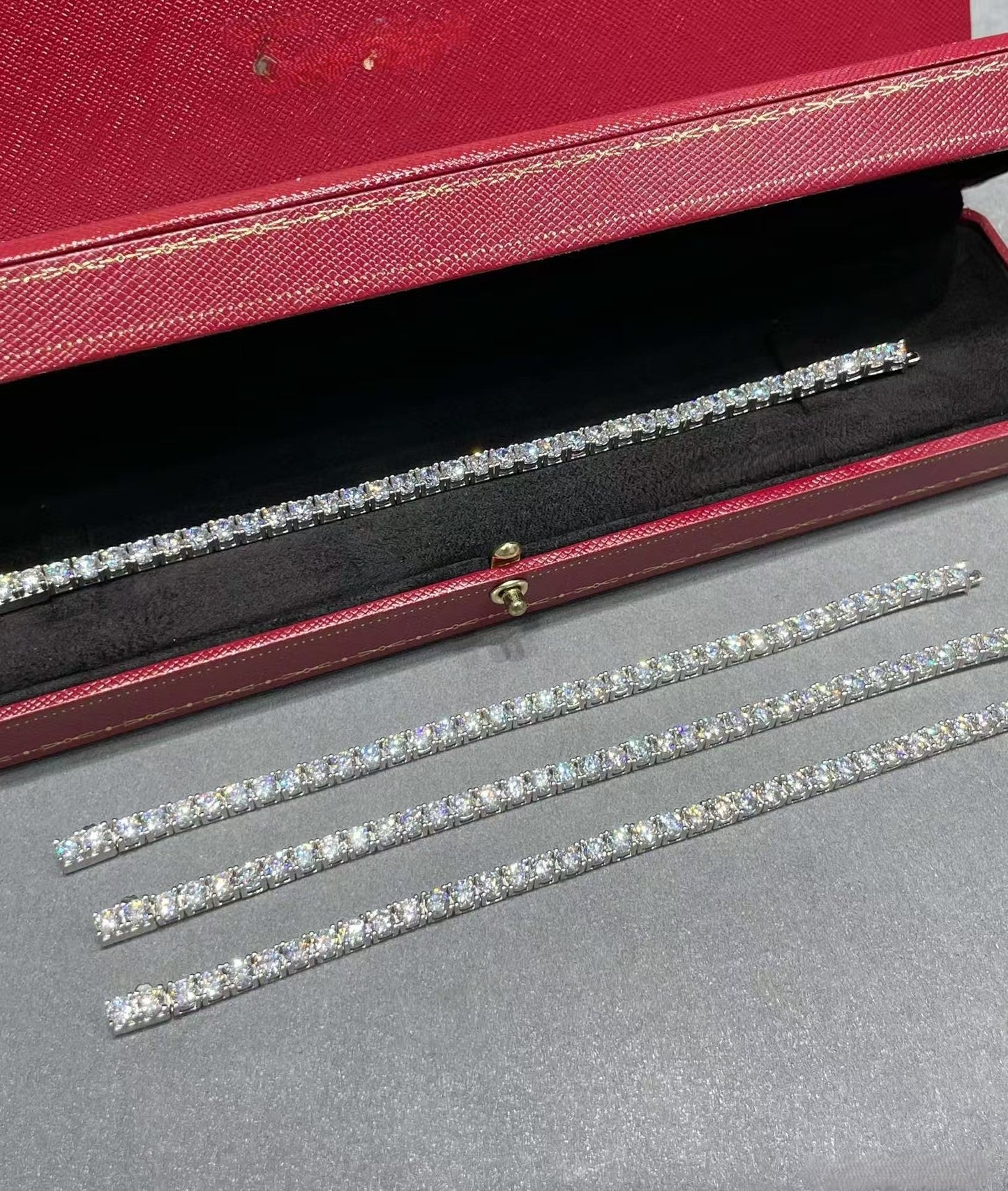 [Glimmer jewelrys]TENNIS BRACELET WITH FULL DIAMOND SETTING