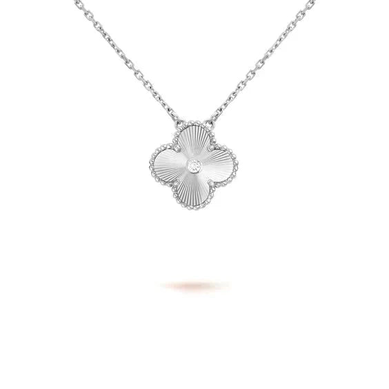 [Glimmer]CLOVER  15MM DIAMOND LASER NECKLACE SILVER
