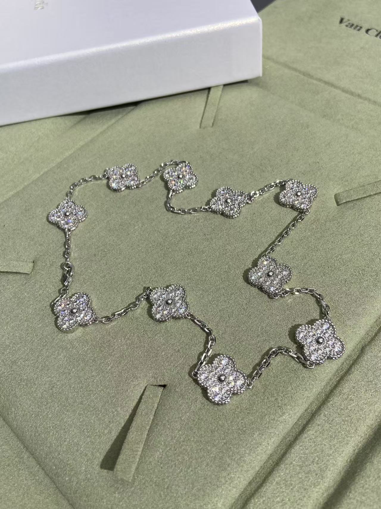 [Glimmer Jewelry]CLOVER 10 MOTIFS  FULL DIAMOND NECKLACE
