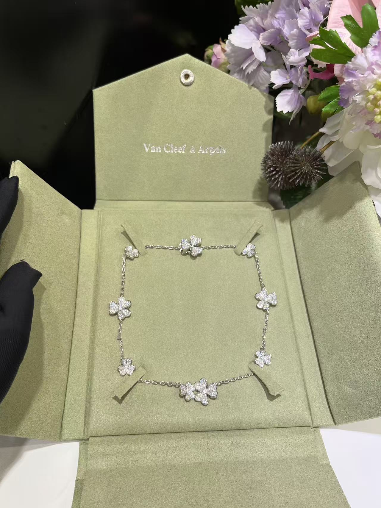 [Glimmer Jewelry]CLOVER 10 MOTIFS  FULL DIAMOND NECKLACE