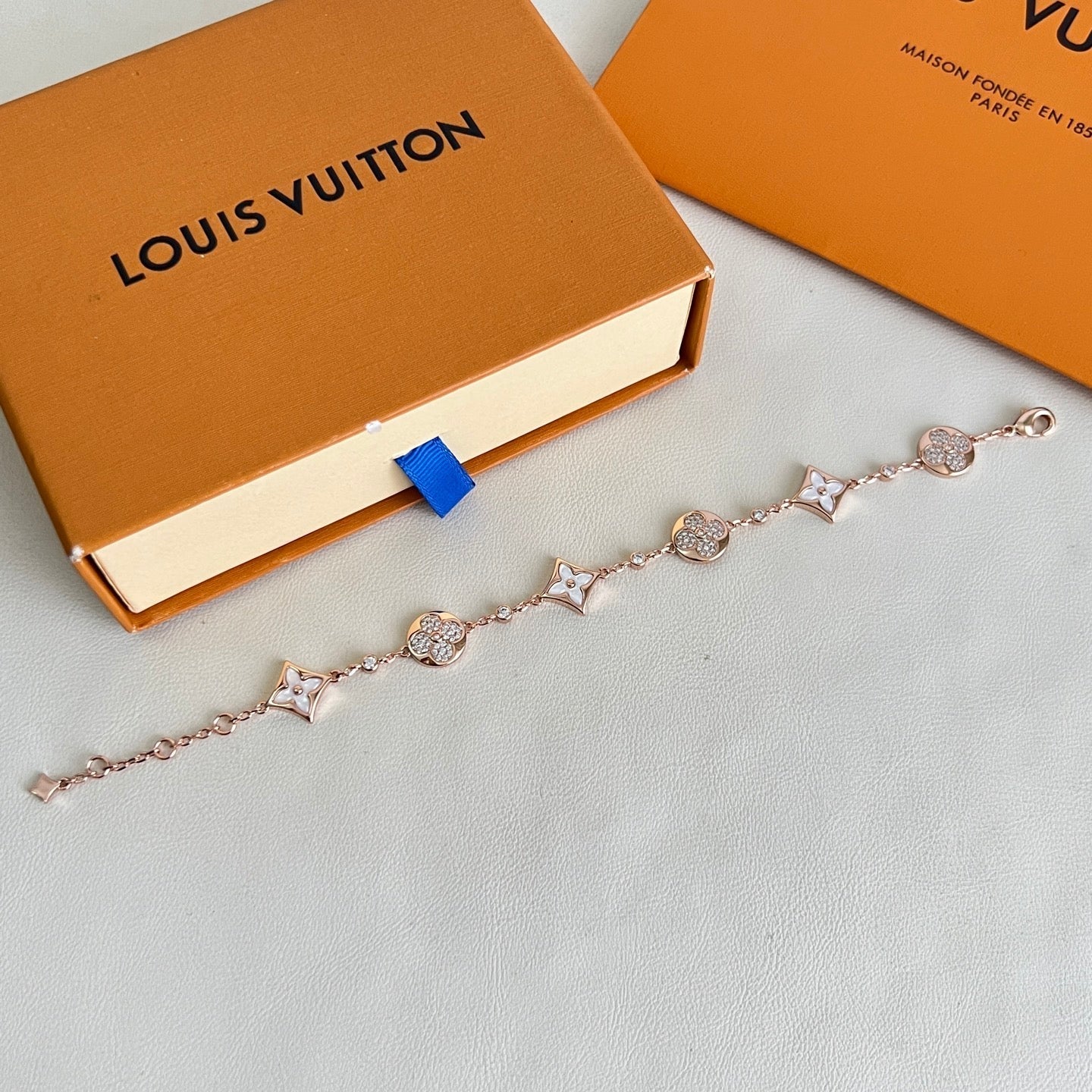 [Glimmer]SIX FLOWERS PINK GOLD DIAMOND BRACELET