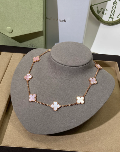 [Glimmer Jewellery] ピンクのネックレス（10連クローバー）