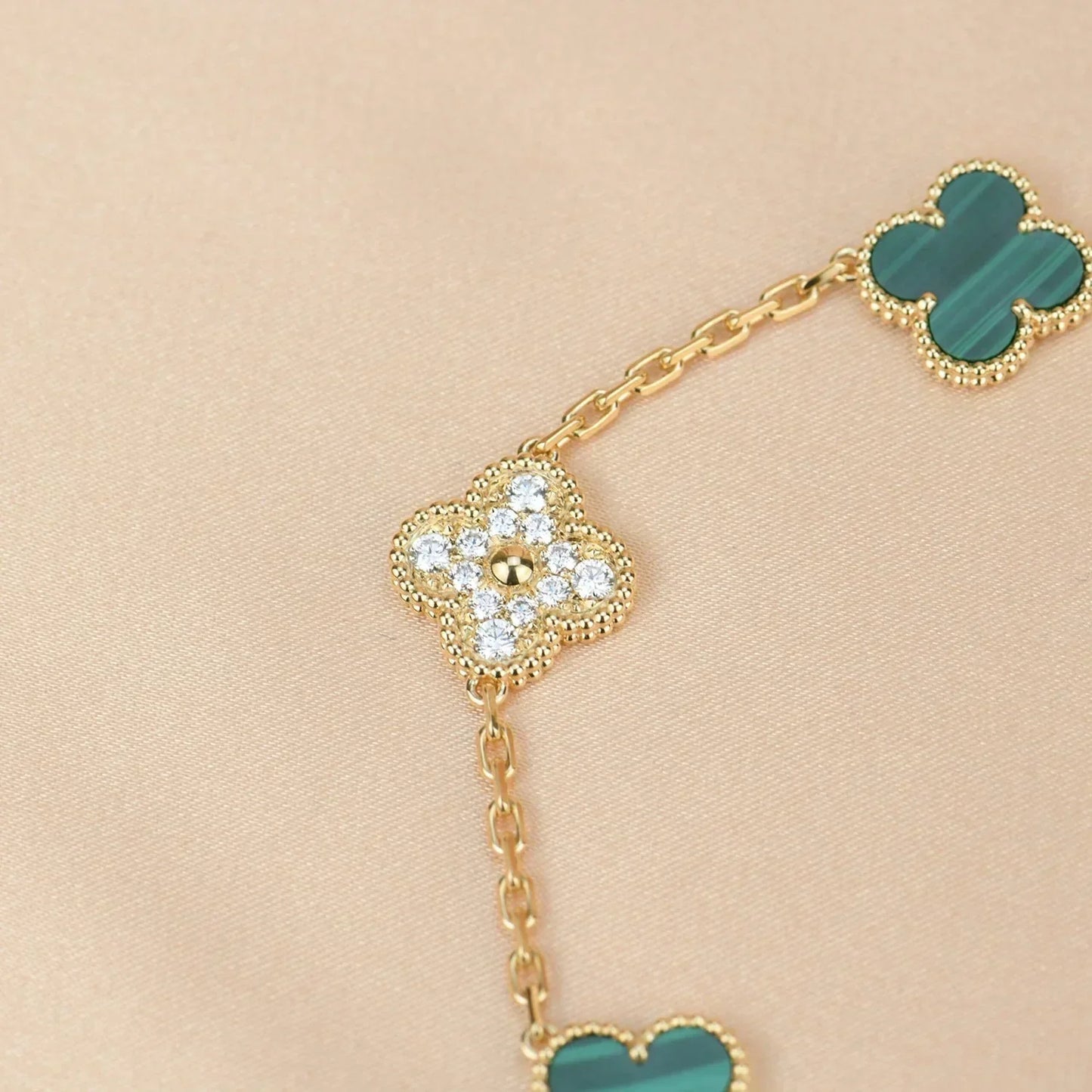 [Glimmer] CLOVER 5 MOTIF MALACHITE BRACELET COLLECTION