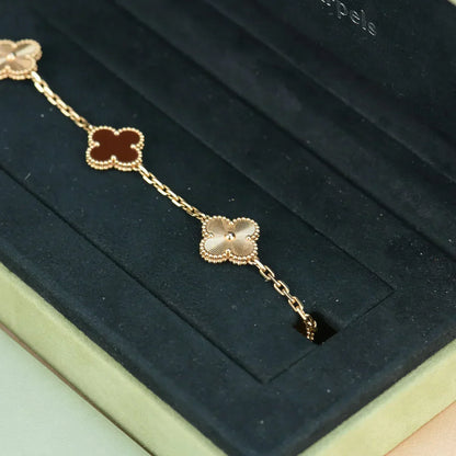 [Glimmer] CLOVER 5 MOTIF RED CORNELIAN BRACELET COLLECTION