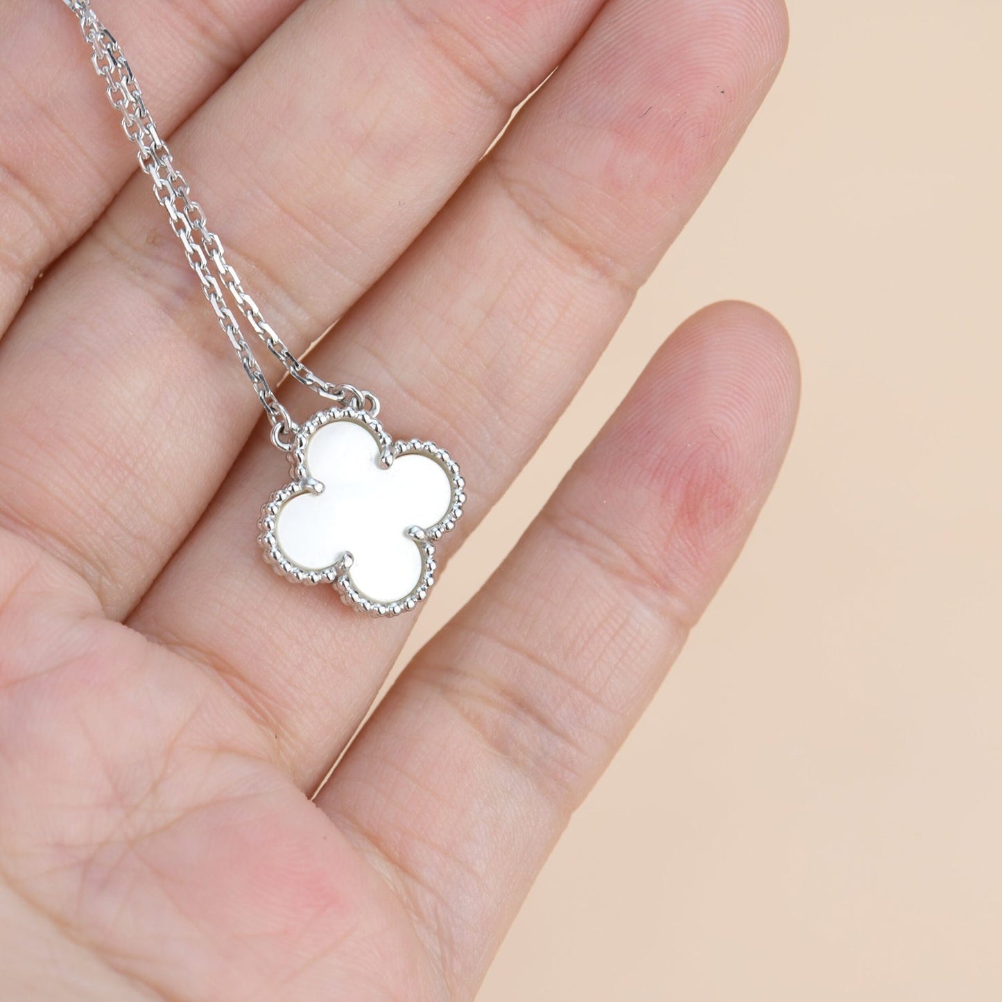 [Glimmer]CLOVER 15MM ホワイトマザーオブパール シルバー
