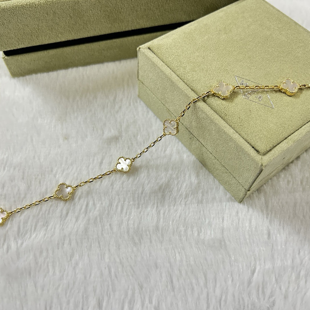 [Glimmer]CLOVER 6 MOTIF WHITE MOP BRACELET-w