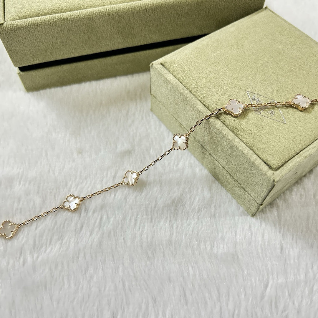 [Glimmer]CLOVER 6 MOTIF WHITE MOP BRACELET-w