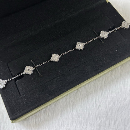 [Glimmer]CLOVER 6 MOTIF DIAMOND BRACELET