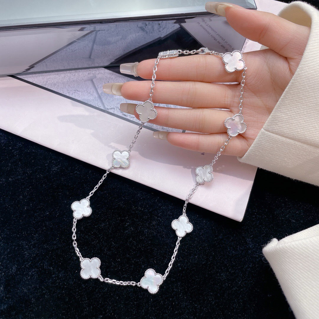 [Glimmer]CLOVER 10 MOTIFS WHITE MOTHER OF PEARL NECKLACE