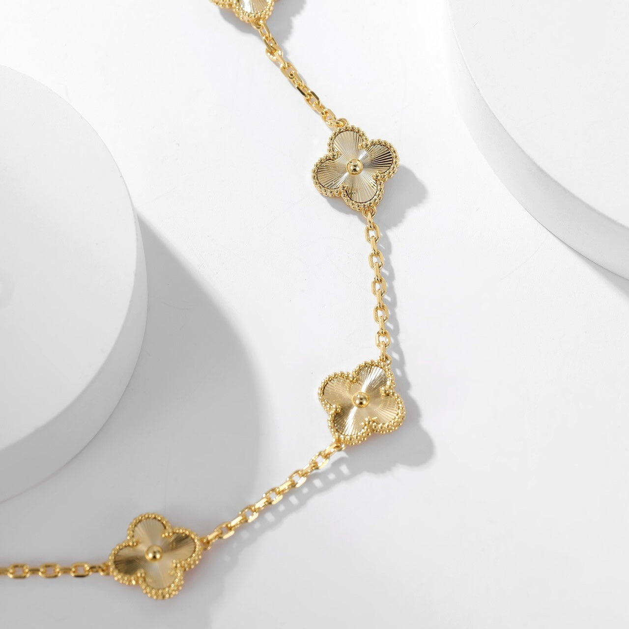 [Glimmer]CLOVER 10 MOTIFS LASER NECKLACE