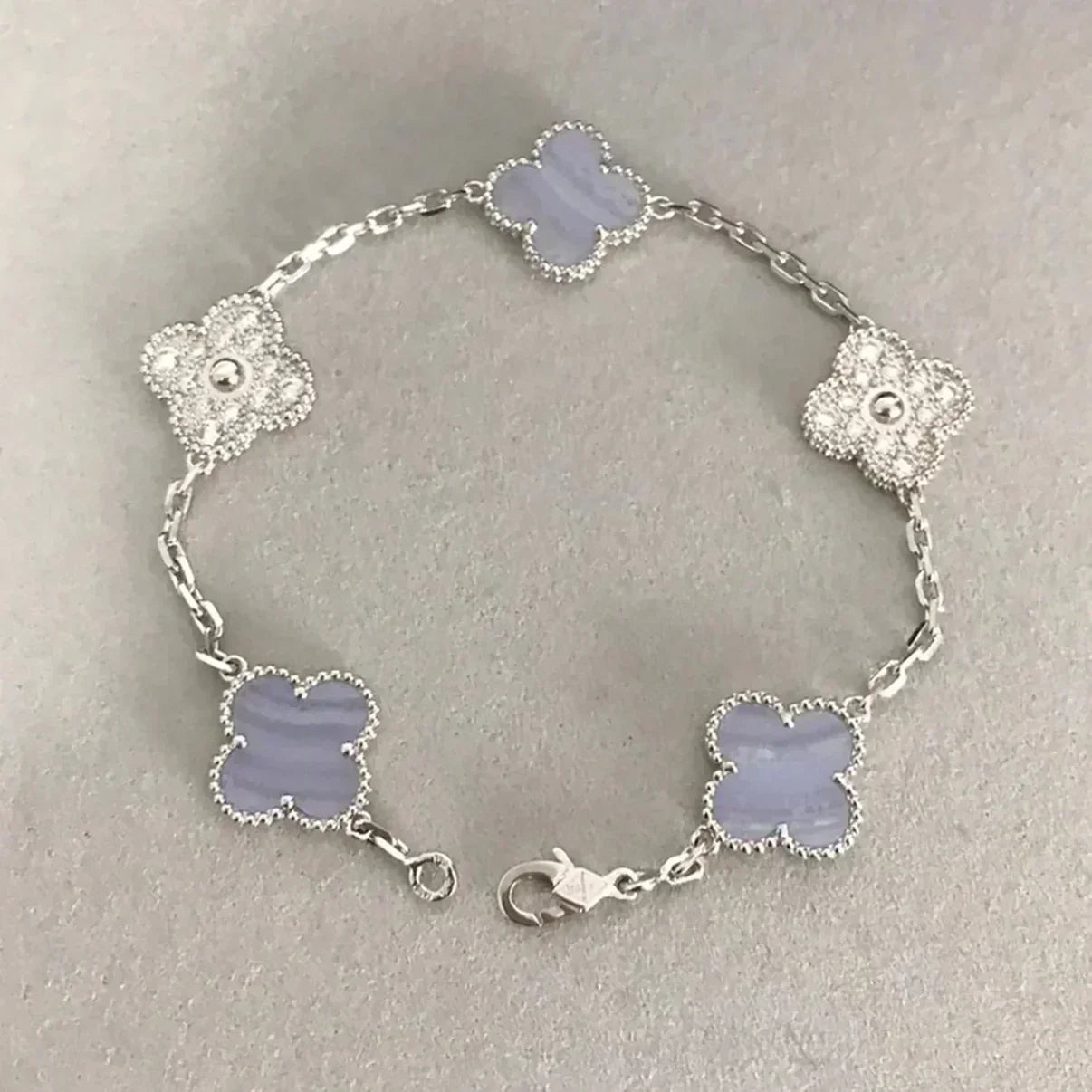 [Glimmer] CLOVER 5 MOTIF PURPLE CHALCEDONY BRACELET COLLECTION