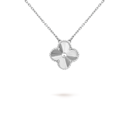 [Glimmer]CLOVER 15MM LASER NECKLACE SILVER