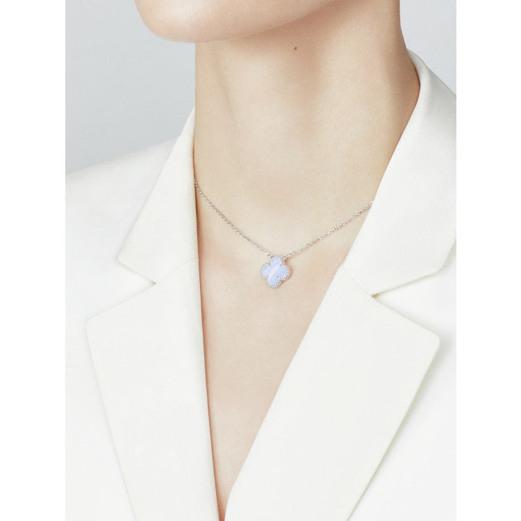 [Glimmer]CLOVER 15MM BLUE CHALCEDONY NECKLACE SILVER