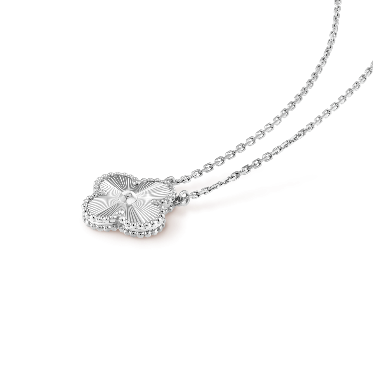 [Glimmer]CLOVER 15MM LASER NECKLACE SILVER