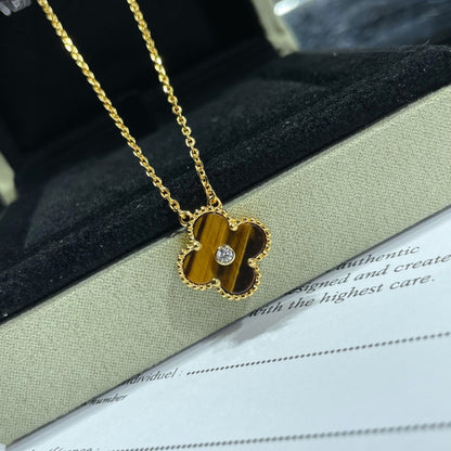 [Glimmer]CLOVER 15MM DIAMOND AND YELLOW TIGER'S EYE AGATE necklace