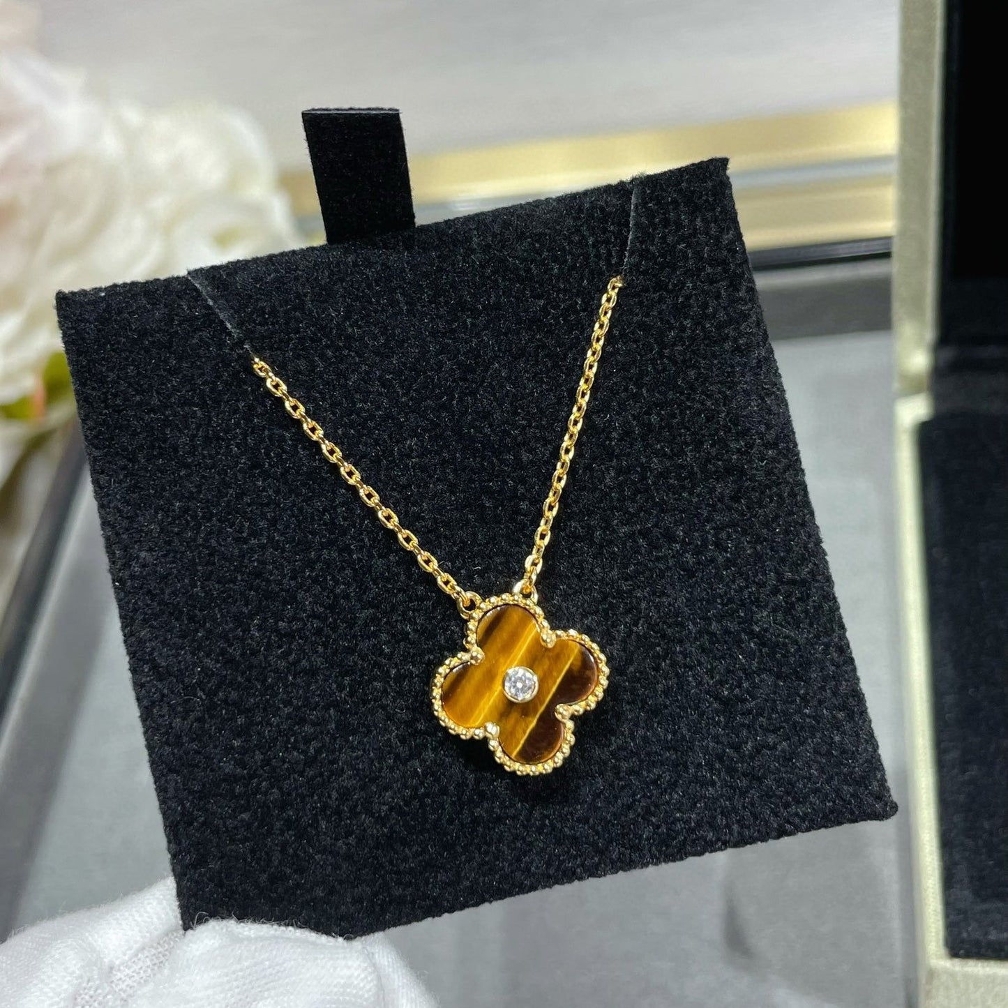 [Glimmer]CLOVER 15MM DIAMOND AND YELLOW TIGER'S EYE AGATE necklace