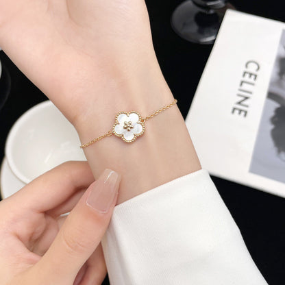 [Glimmer]LUCKY WHITE MOP PLUM BLOSSOM  BRACELET