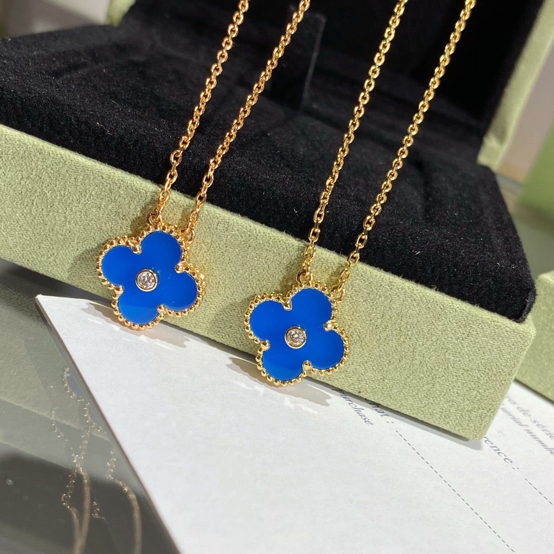 [Glimmer]CLOVER 15MM DIAMOND AND BLUE AGATE NECKLACE