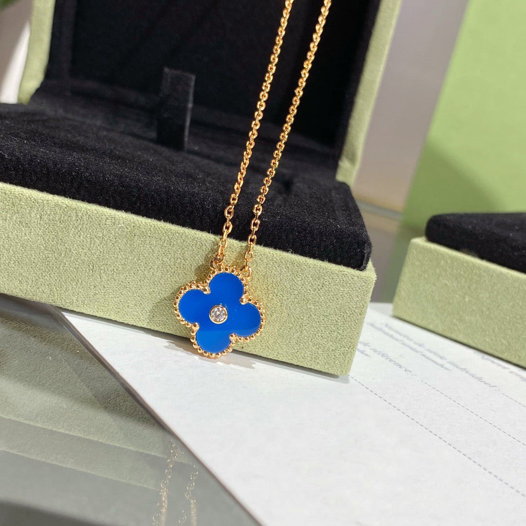[Glimmer]CLOVER 15MM DIAMOND AND BLUE AGATE NECKLACE