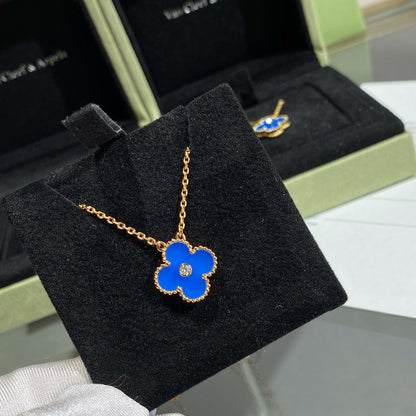 [Glimmer]CLOVER 15MM DIAMOND AND BLUE AGATE NECKLACE