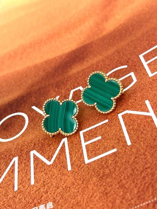 [Glimmer] CLOVER LARGE (20mm) 1 MOTIFS GREENER MOP STUD EARRINGS