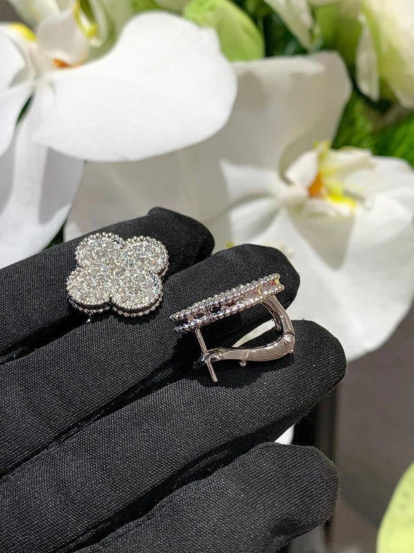[Glimmer]CLOVER 20MM MOTIFS DIAMOND STUD EARRINGS SILVER