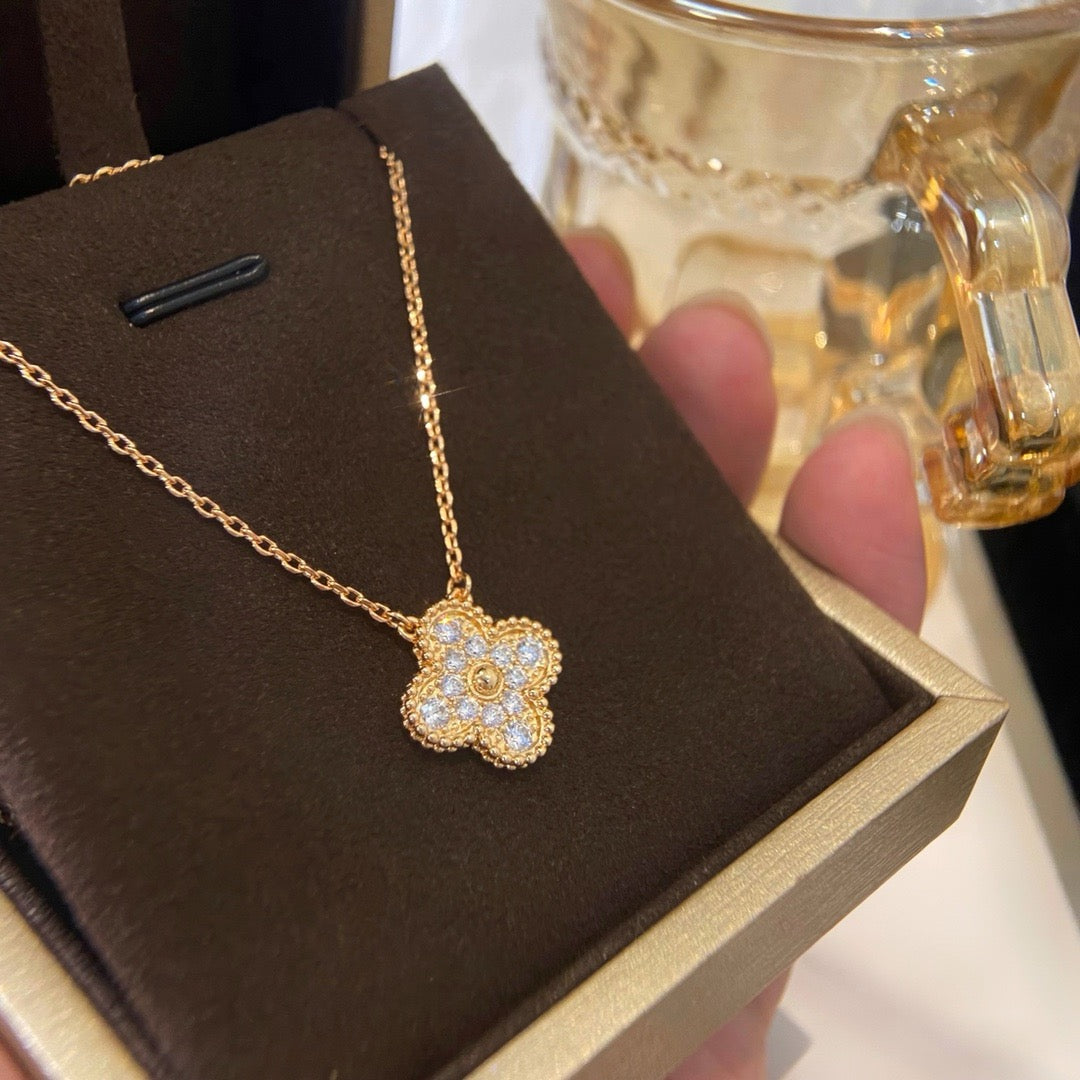[Glimmer]CLOVER 15MM DIAMOND SINGLE FLOWER NECKLACE