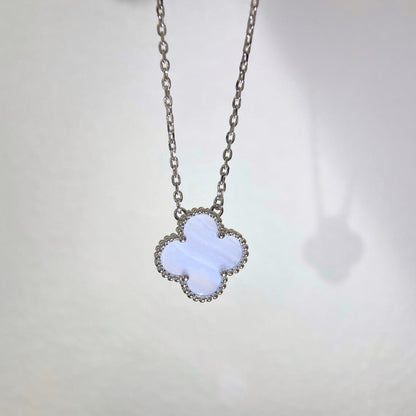 [Glimmer]CLOVER 15MM BLUE CHALCEDONY NECKLACE SILVER