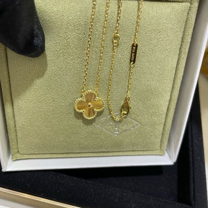 [Glimmer]CLOVER 15MM LASER NECKLACE