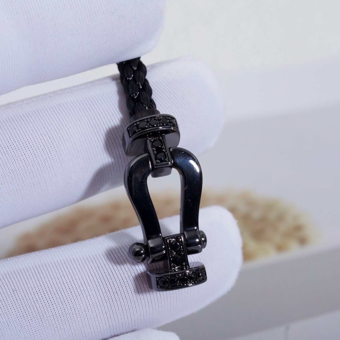 [Glimmer]FORCE LARGE SERIES HORSESHOE BLACK SAMURAI BRACELET