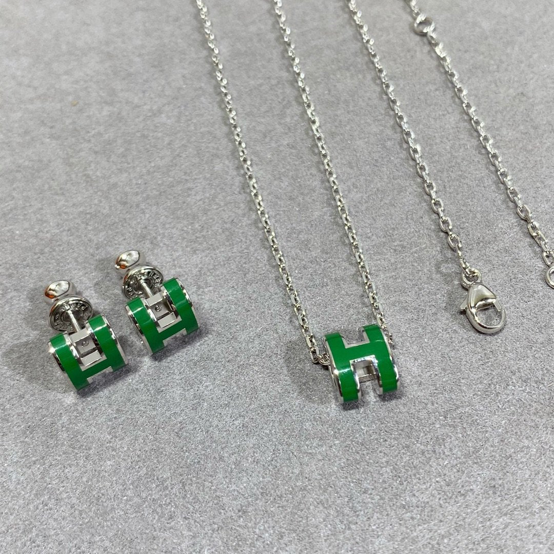 [Glimmer]POP H GREEN NECKLACE SILVER AND GOLD