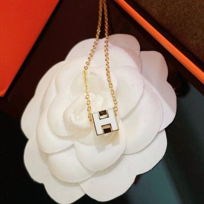[Glimmer]H WHITE SQUARE GOLD NECKLACE