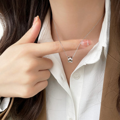 [Glimmer]BEE MINI PEDANT DIAMOND NECKLACE