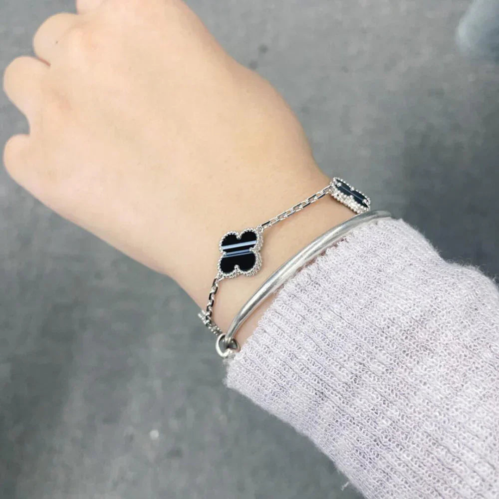 [Glimmer] CLOVER 5 MOTIF PULSAR STONE BRACELET COLLECTION