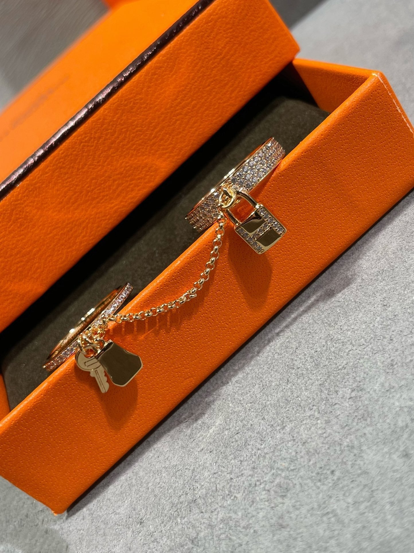 [Glimmer]HM KELLY CLOCHETTE DOUBLE RING IN  WITH DIAMONDS