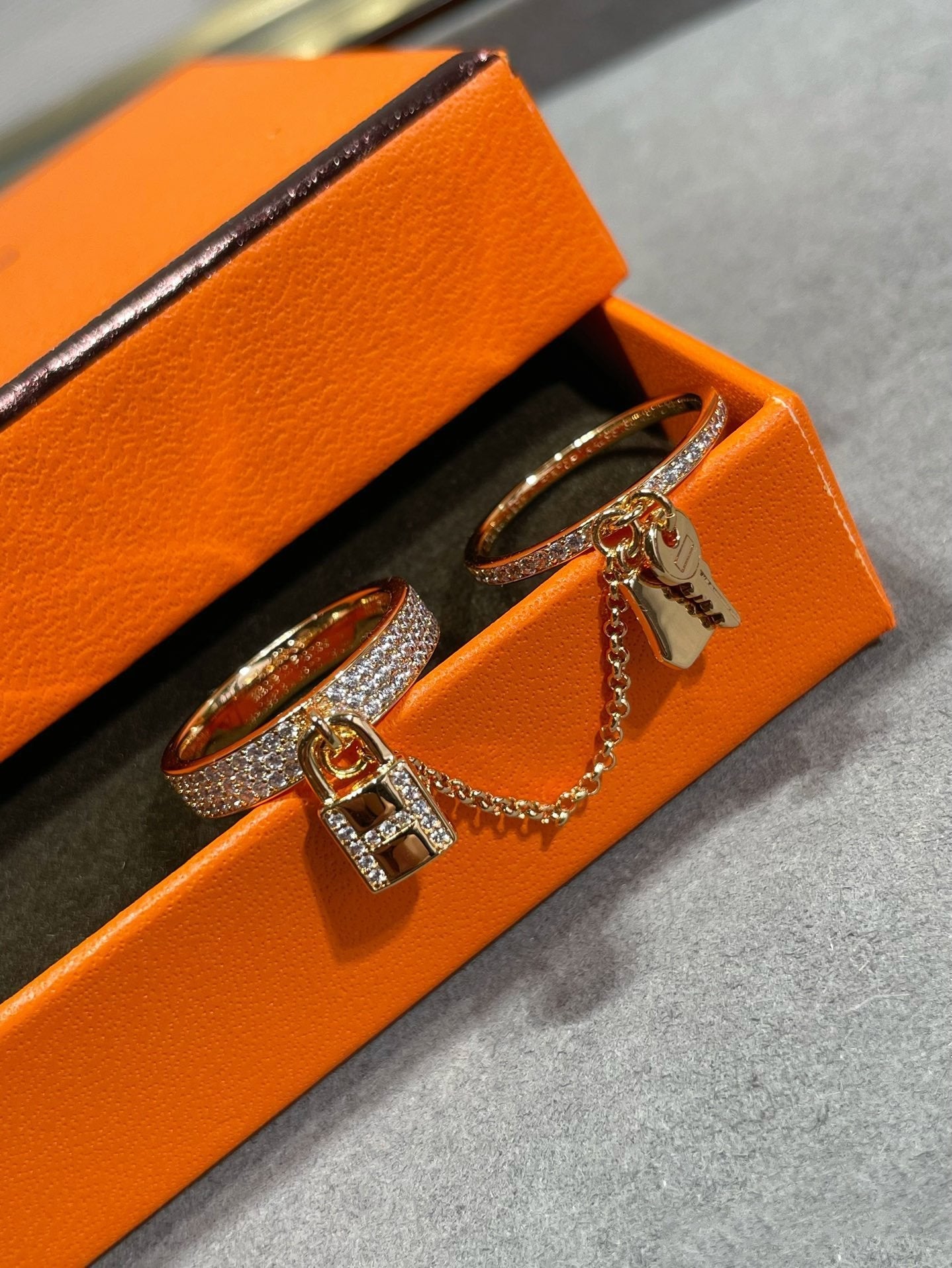 [Glimmer]HM KELLY CLOCHETTE DOUBLE RING IN  WITH DIAMONDS