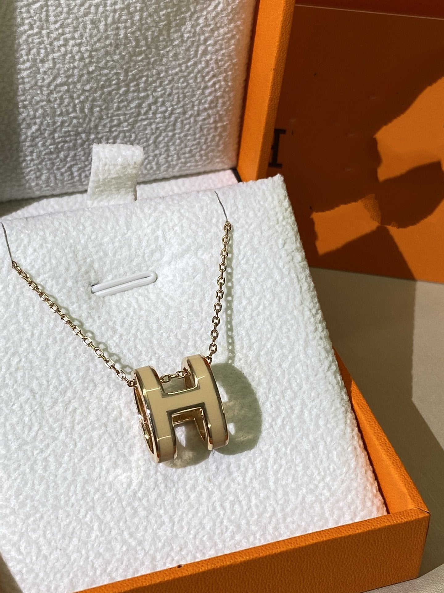 [Glimmer]HM CLIC YELLOW ENAMEL GOLD NECKLACE