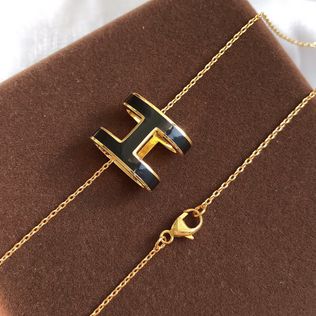 [Glimmer]HM CLIC BLACK ENAMEL GOLD NECKLACE