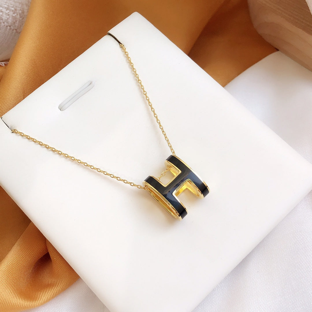 [Glimmer]HM CLIC BLACK ENAMEL GOLD NECKLACE