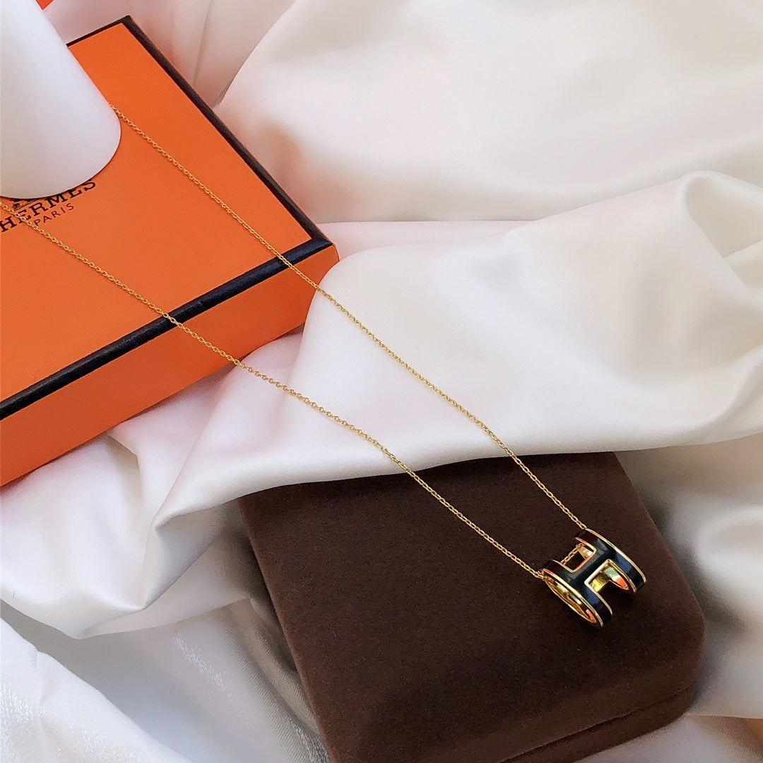[Glimmer]HM CLIC BLACK ENAMEL GOLD NECKLACE