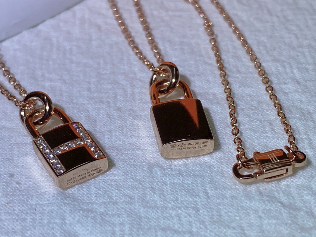 [Glimmer]HM ADVANCED NICHE LOCK HEAD NECKLACE DIAMONDS