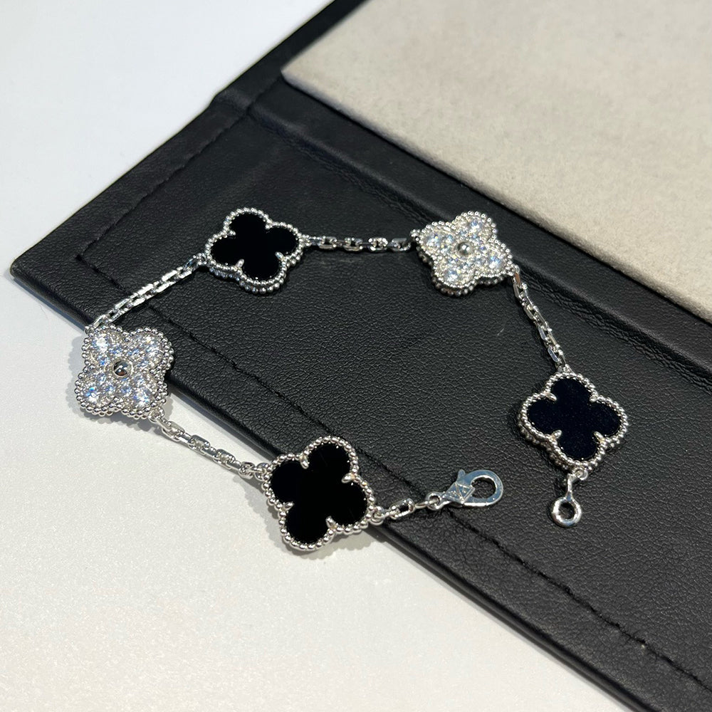[Glimmer] CLOVER 5 MOTIF ONYXS BRACELET COLLECTION