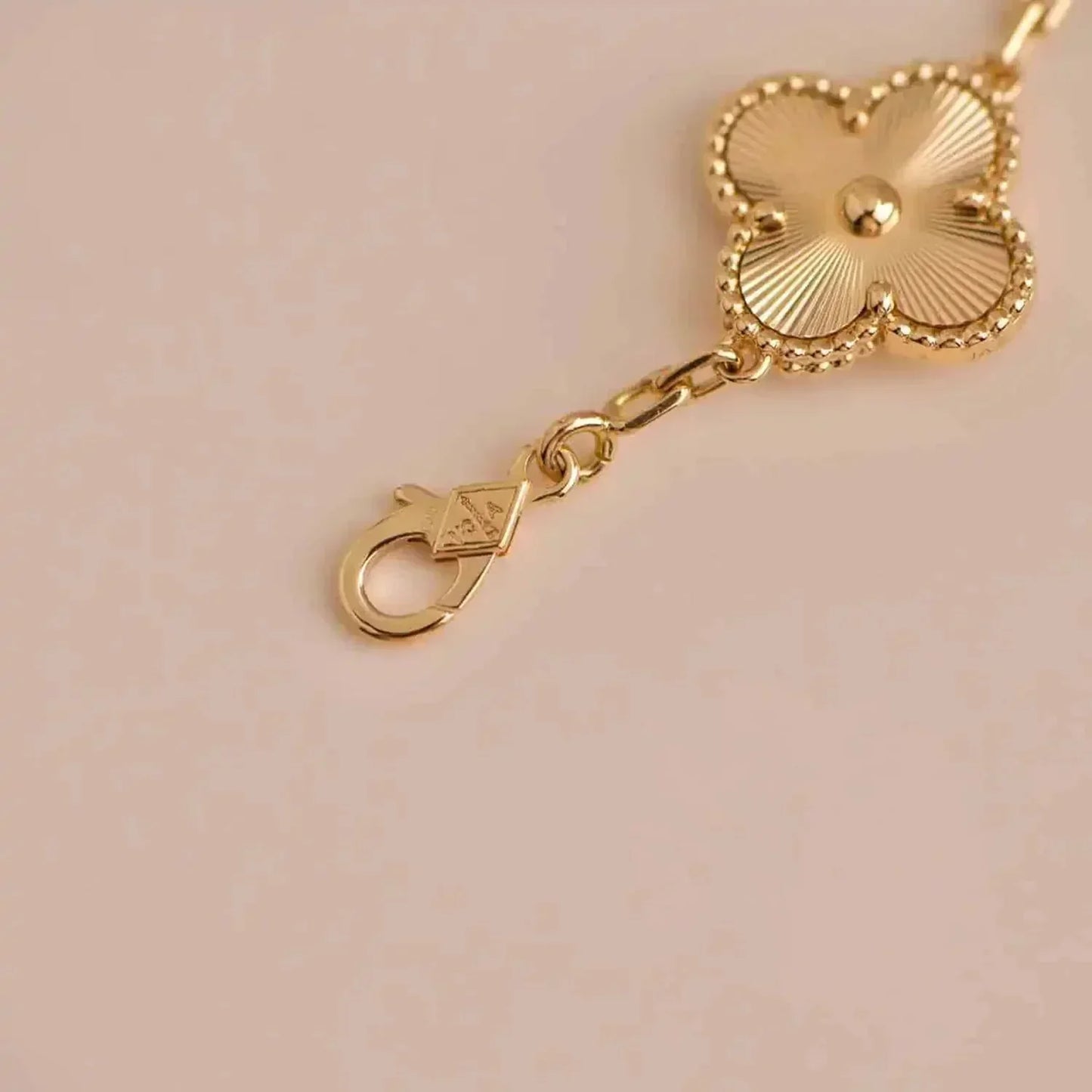 [Glimmer] CLOVER 5 MOTIF LASER BRACELET COLLECTION