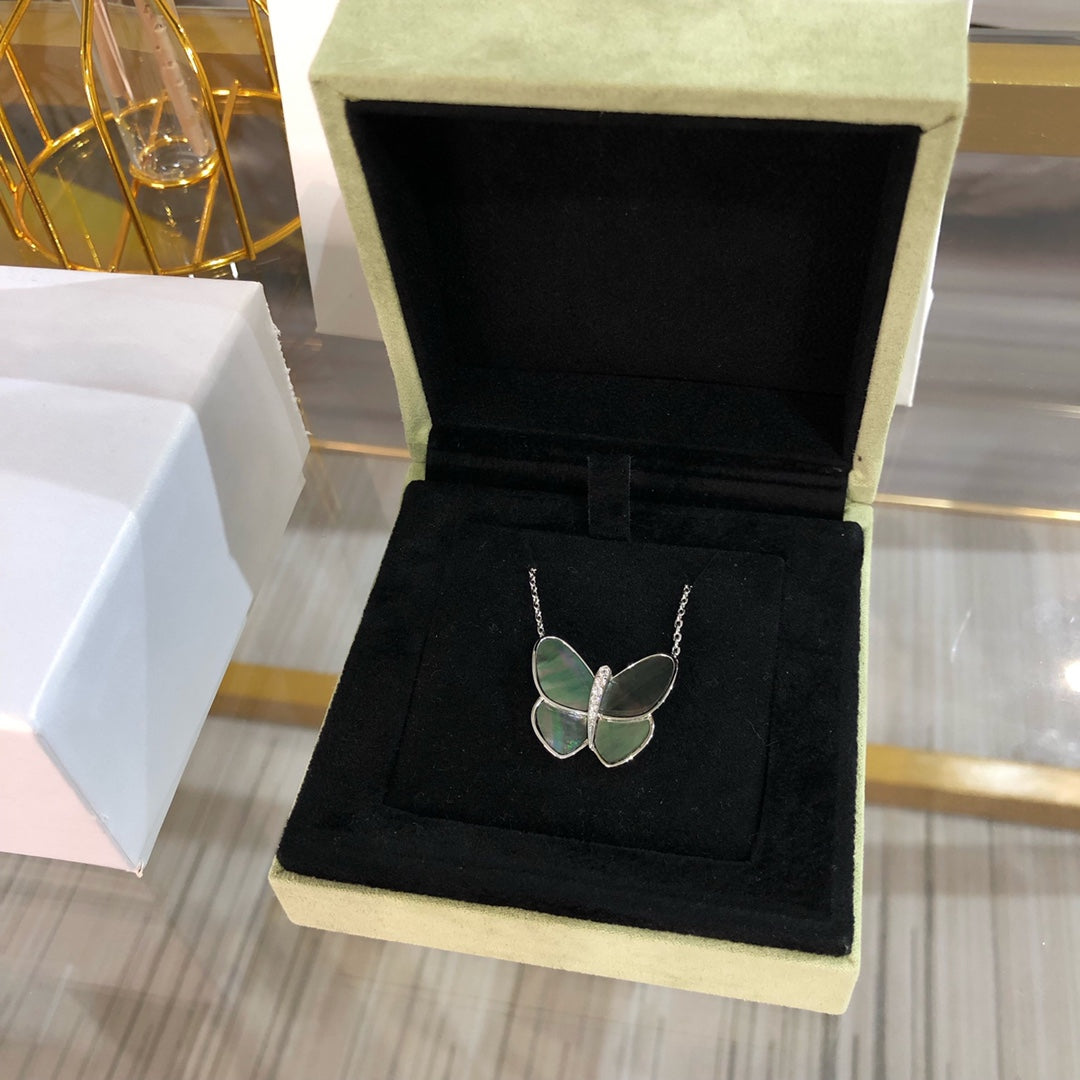 [Glimmer]ラージバタフライシルバーペンダントダイヤモンドネックレス