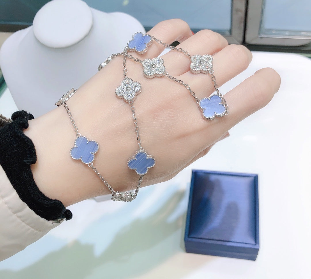 [グリマー]クローバー 10モチーフ カルセドニー ダイヤモンド シルバーネックレス